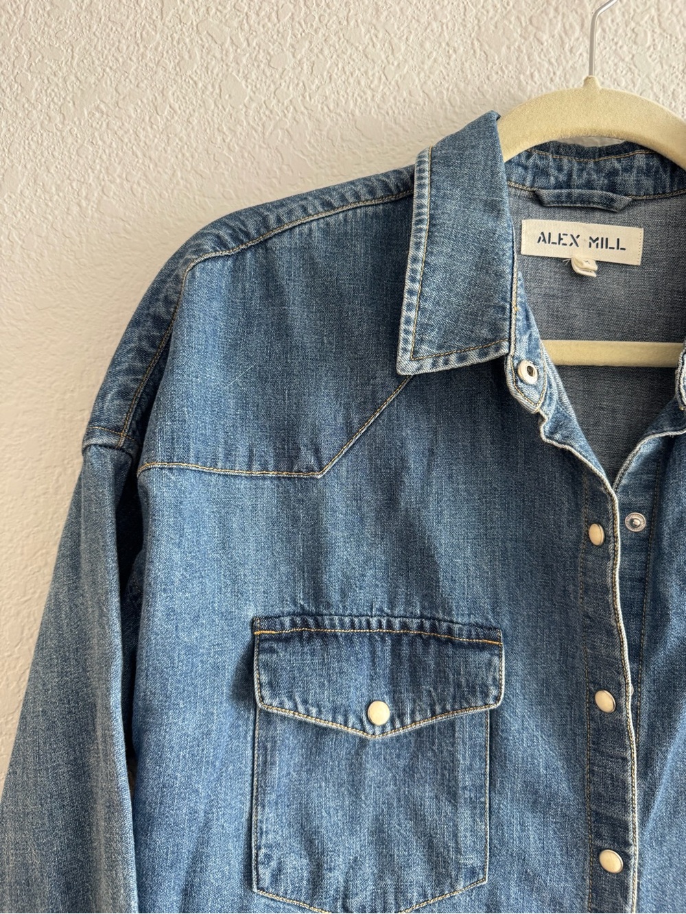 Alex Mill Santa Fe Denim Button-Up Shirt Western Cowgirl Blue size medium - Picture 3 of 7
